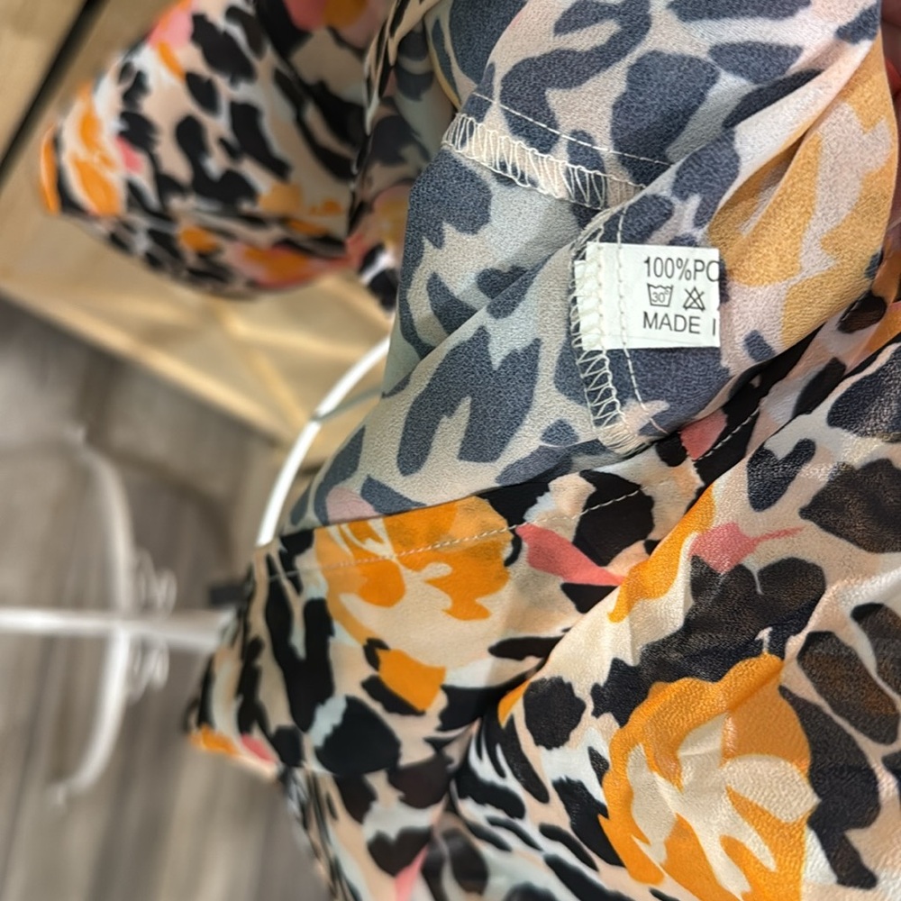 Southern Stitch Floral Print Women's Blouse NWT - Picture 4 of 5